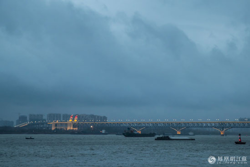 2018年12月29日，南京长江大桥公路桥历经26个月封闭维修后恢复通车