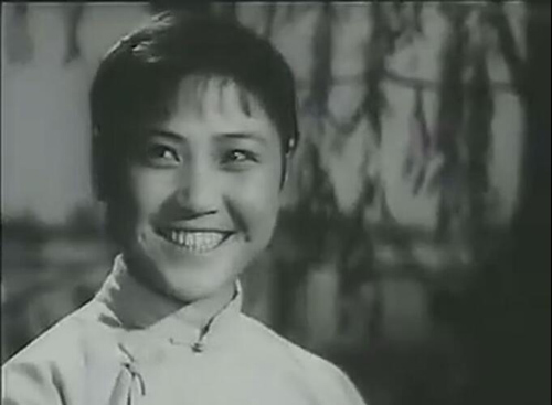 1957年电影《柳堡的故事》由王苹导演