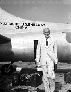 1949年8月，司徒雷登回到美国.jpg